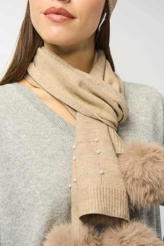 Knitted Faux Fur Pompom Scarf